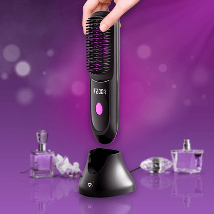 Черна четка за изправяне на коса